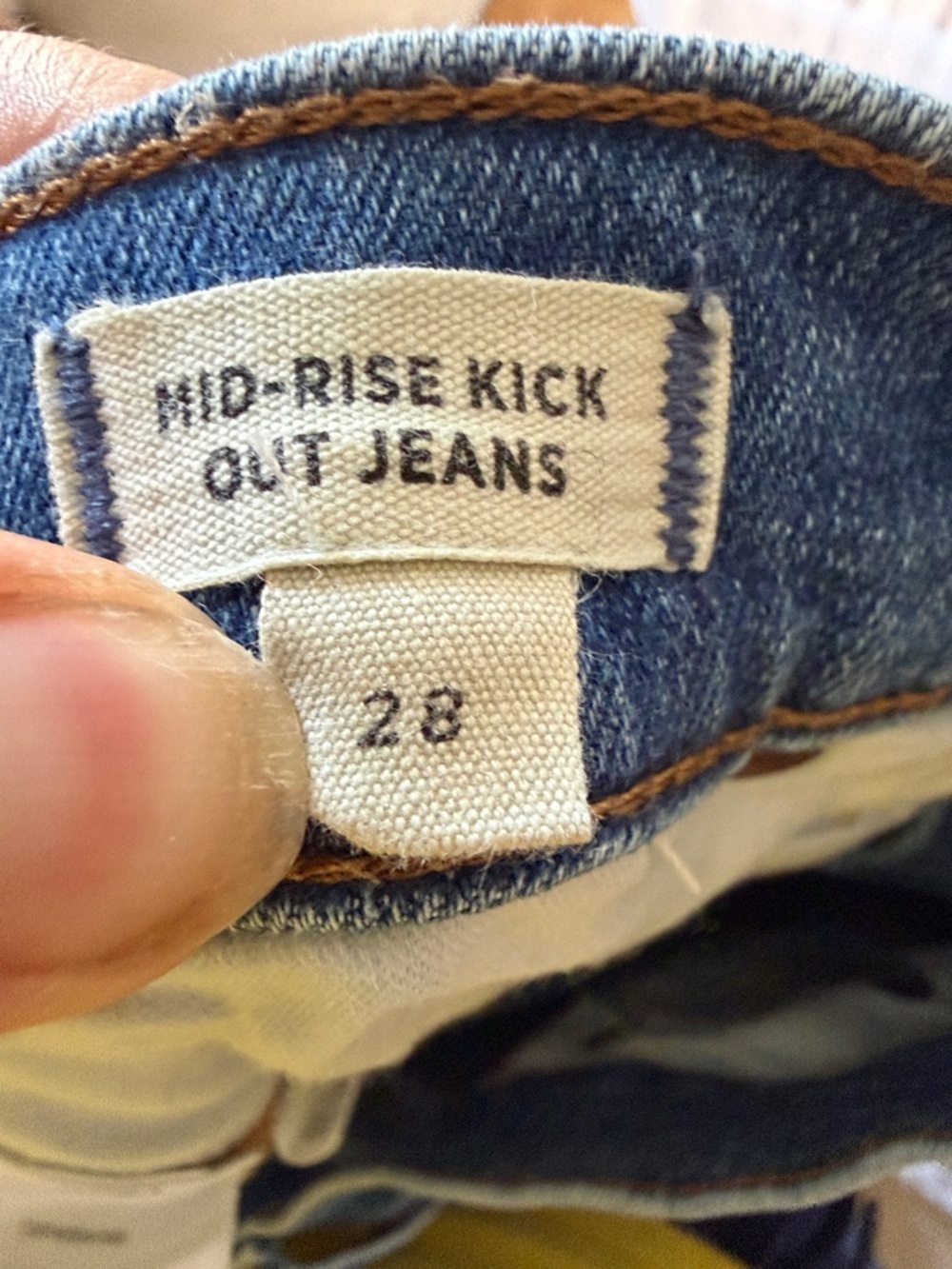 Madewell Mid-Rise Kickout Jeans Size 28 - Picture 4 of 4